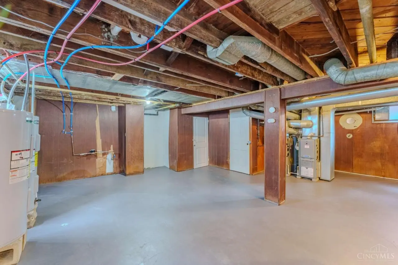 Full unfinished basement